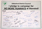 UDC Councillors Sign the Stansted Pledge - 11 December 2007
